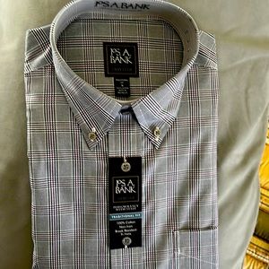 Men’s plaid button down
